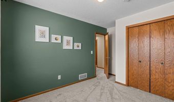 8315 141st St W, Apple Valley, MN 55124
