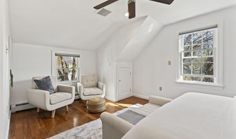 17 US Route One, Falmouth, ME 04105