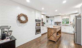 180 Pruitt Dr, Alpharetta, GA 30004