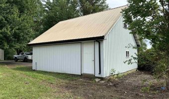2318 N Lakeview Dr, Austin, IN 47102