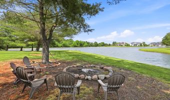 4025 Lochview Ct, Bargersville, IN 46106