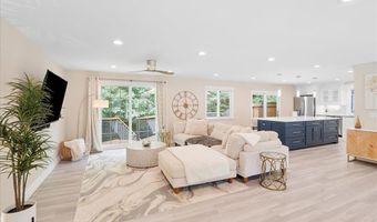 447 Maymont Dr, Ballwin, MO 63011