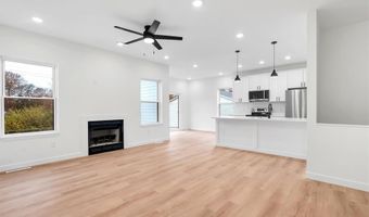 453 Rosedale Ter, Ballwin, MO 63021