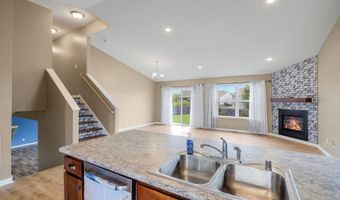 15174 Emory Cir, Apple Valley, MN 55124