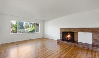 881 LINN Ave, Oregon City, OR 97045