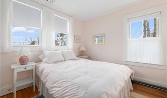 59 Mount Hope Ave, Jamestown, RI 02835