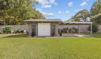 1212 Eaton Dr, Abbeville, LA 70510