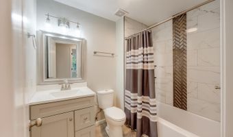 138 Springhill Dr, Bardstown, KY 40004