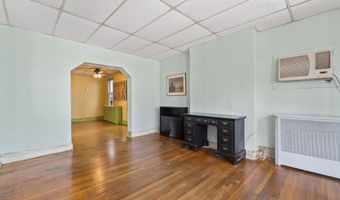 20 E 31st St, Bayonne, NJ 07002