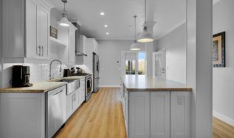 338 Galloway Valley Ct, Alpine, CA 91901