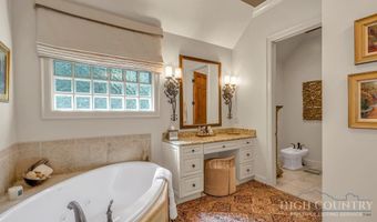 35 Valley Vista Ct, Banner Elk, NC 28604