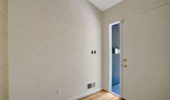 203 W GLENDALE Ave, Alexandria, VA 22301