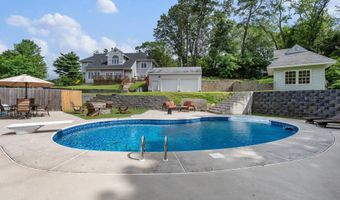 2262 Allenwood Rd, Allenwood, NJ 08720