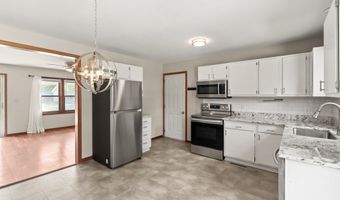 5423 Norris St, Ames, IA 50014