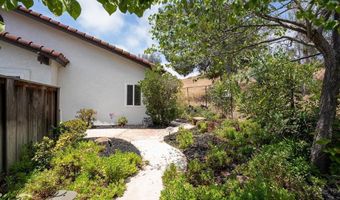 3950 Murray Hill Rd, La Mesa, CA 91941