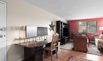 2016 N ADAMS St 508, Arlington, VA 22201