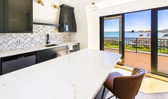 1676 Columbia Rd 3, Boston, MA 02127