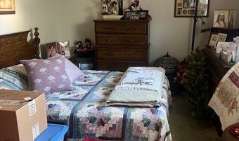 734 W BIRCHTREE Ln, Claymont, DE 19703