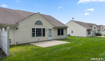 9 River Walk Dr 9, Brooklyn, CT 06234