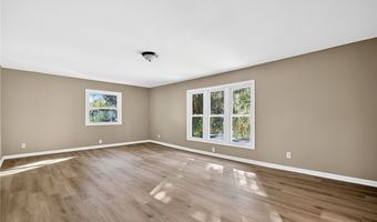 2185 Stahl Rd, Akron, OH 44319