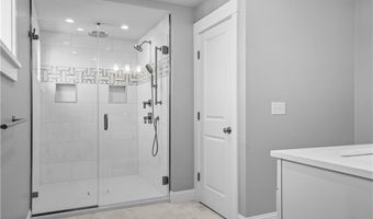 2 Sedge Ct, Narragansett, RI 02882