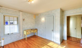 24 Hadwen Rd, Worcester, MA 01602