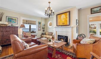 41 Walcott Ave, Jamestown, RI 02835