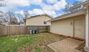 215 Shadyoak Dr, Ballwin, MO 63021