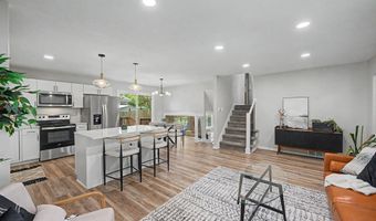 412 25th Ave SW, Altoona, IA 50009