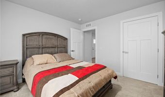 122 Eagle Cir, Amherst, OH 44001