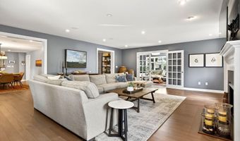 2069 Upper Chelsea Rd, Columbus, OH 43221