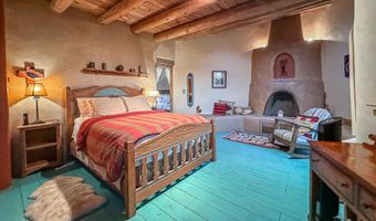 135 Mesa Sea, Arroyo Hondo, NM 87513