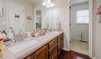 1121 COLONIAL Dr, Alabaster, AL 35007