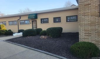 365 Broadway, Amityville, NY 11701