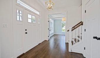 2100 PATRICK HENRY Dr, Arlington, VA 22205