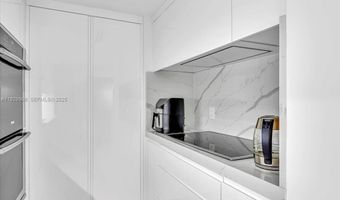 9801 Collins Ave 5U, Bal Harbour, FL 33154