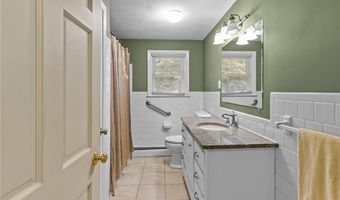 233 Blackrock Rd, Coventry, RI 02816