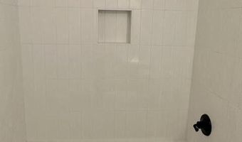 611 E L Ives Dr, Aberdeen, NC 28315