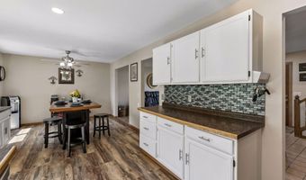 7370 158th St W, Apple Valley, MN 55124