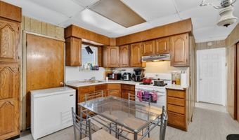 98 W 49Th St, Bayonne, NJ 07002
