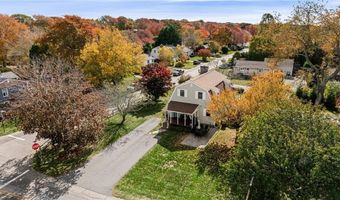 64 Juniper Trl, Narragansett, RI 02882