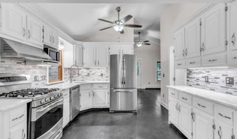 19 Center St, Barnegat, NJ 08005