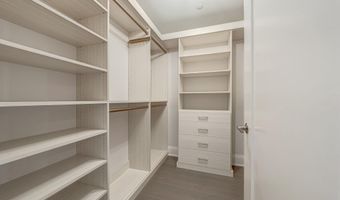 310 STRAND St 304, Alexandria, VA 22314