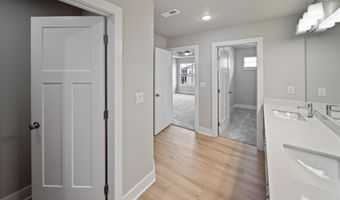 327 41st St SW, Altoona, IA 50009