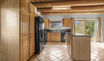 11 Mesa Sea Rd, Arroyo Hondo, NM 87513