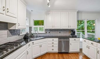 706 Braidwood Rdg NW, Acworth, GA 30101
