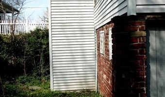 437 E 9th St, Alton, IL 62002
