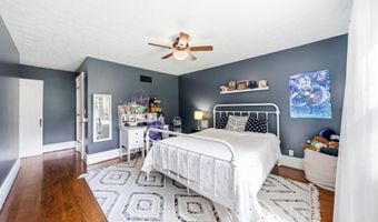 2400 Anchor Way, Anchorage, KY 40223