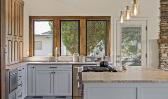 1113 E Santa Maria Dr, Boise, ID 83712