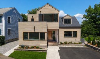 34 Howard Ave, Branford, CT 06405